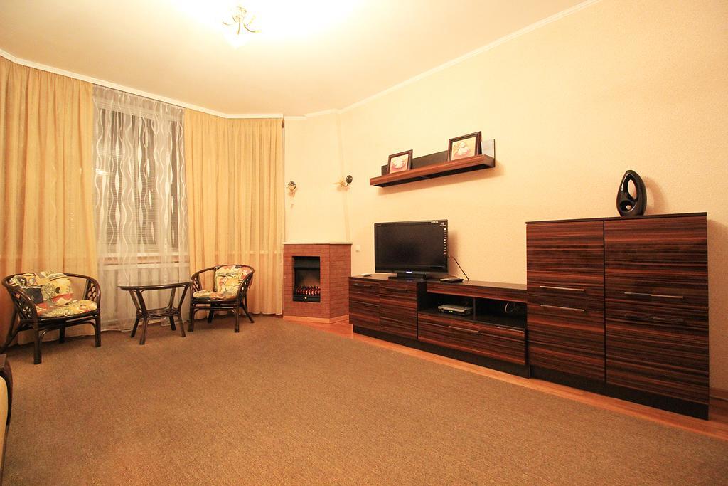 Apartment Poznyaky-Bazhana Kiev Esterno foto
