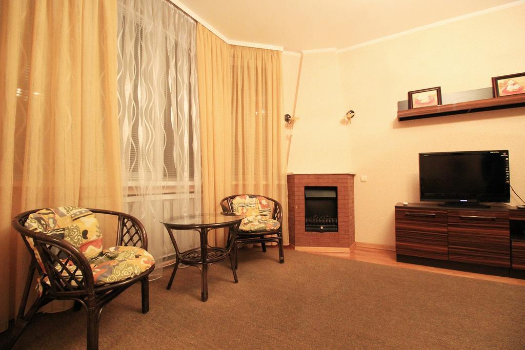 Apartment Poznyaky-Bazhana Kiev Esterno foto