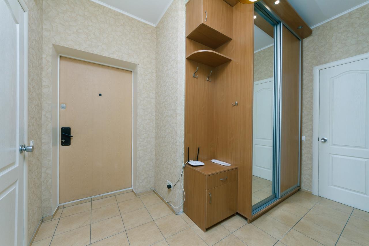 Apartment Poznyaky-Bazhana Kiev Esterno foto