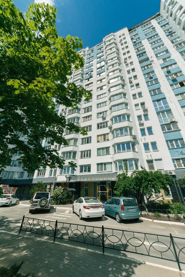 Apartment Poznyaky-Bazhana Kiev Esterno foto